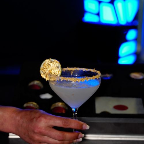 Flocos de Ouro Comestível 23K — Cocktails & Champagne