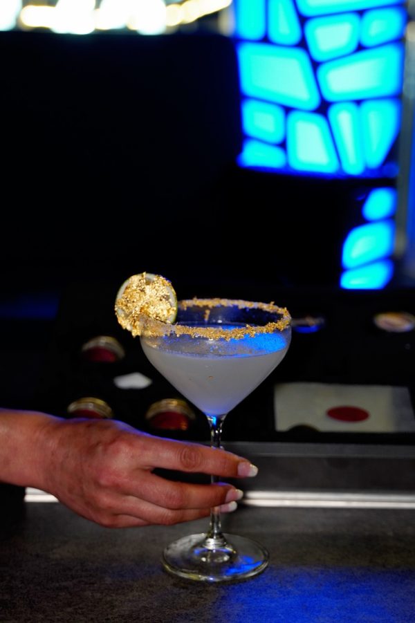 og-cli-flocos-05 Flocos de Ouro Comestível 23K — Cocktails & Champagne